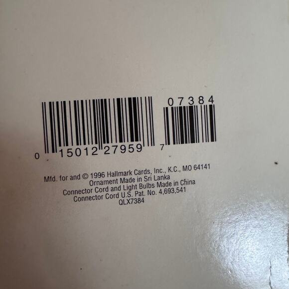 Hallmark 1996 Keepsake Ornament Treasured Memories Plug in Ornament Jim Reid - Picture 5 of 7